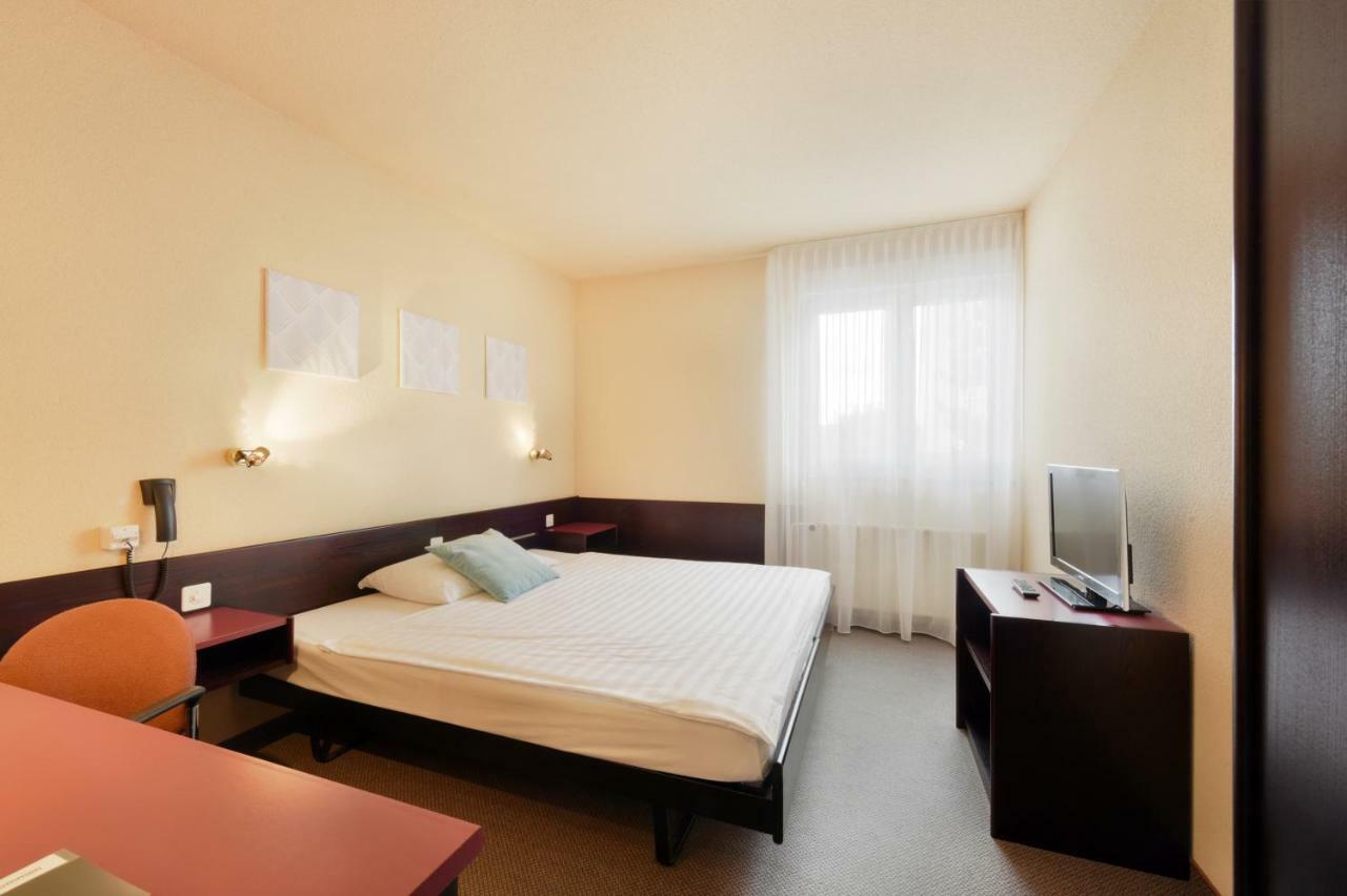 Hotel Des Mosaiques Orbe Екстер'єр фото